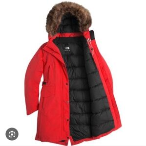 The North Face Red Arctic Parka Coat Womens Small Down Fill Fur Hood Long Puffer